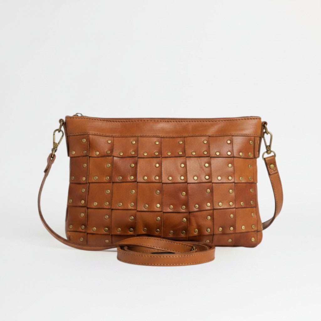 Borsa a tracolla donna in vera pelle borchiata piatta - Pito’s|Bag