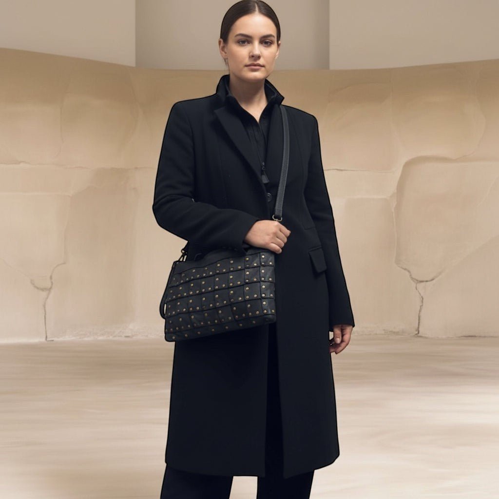 Borsa a tracolla donna in vera pelle borchiata piatta - Pito’s|Bag
