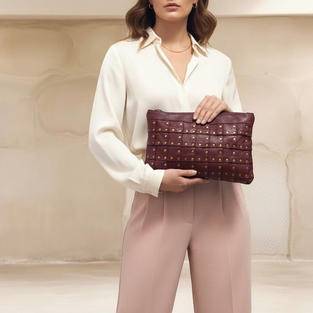 Borsa a tracolla donna in vera pelle borchiata piatta - Pito’s|Bag