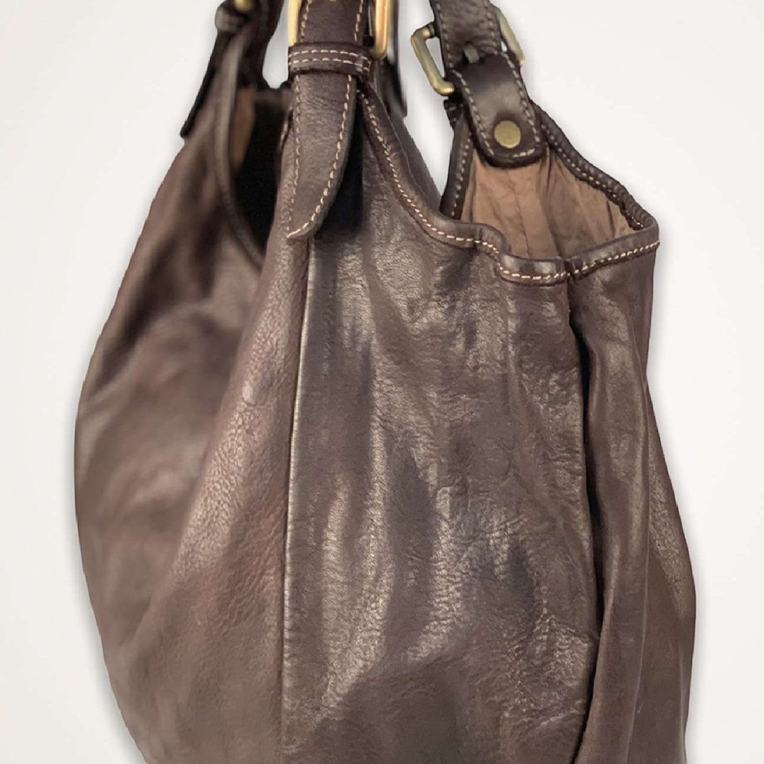 Borsa a sacca Pito’s|Bag Era in morbida pelle di vacchetta marrone tinta in capo con manici regolabili