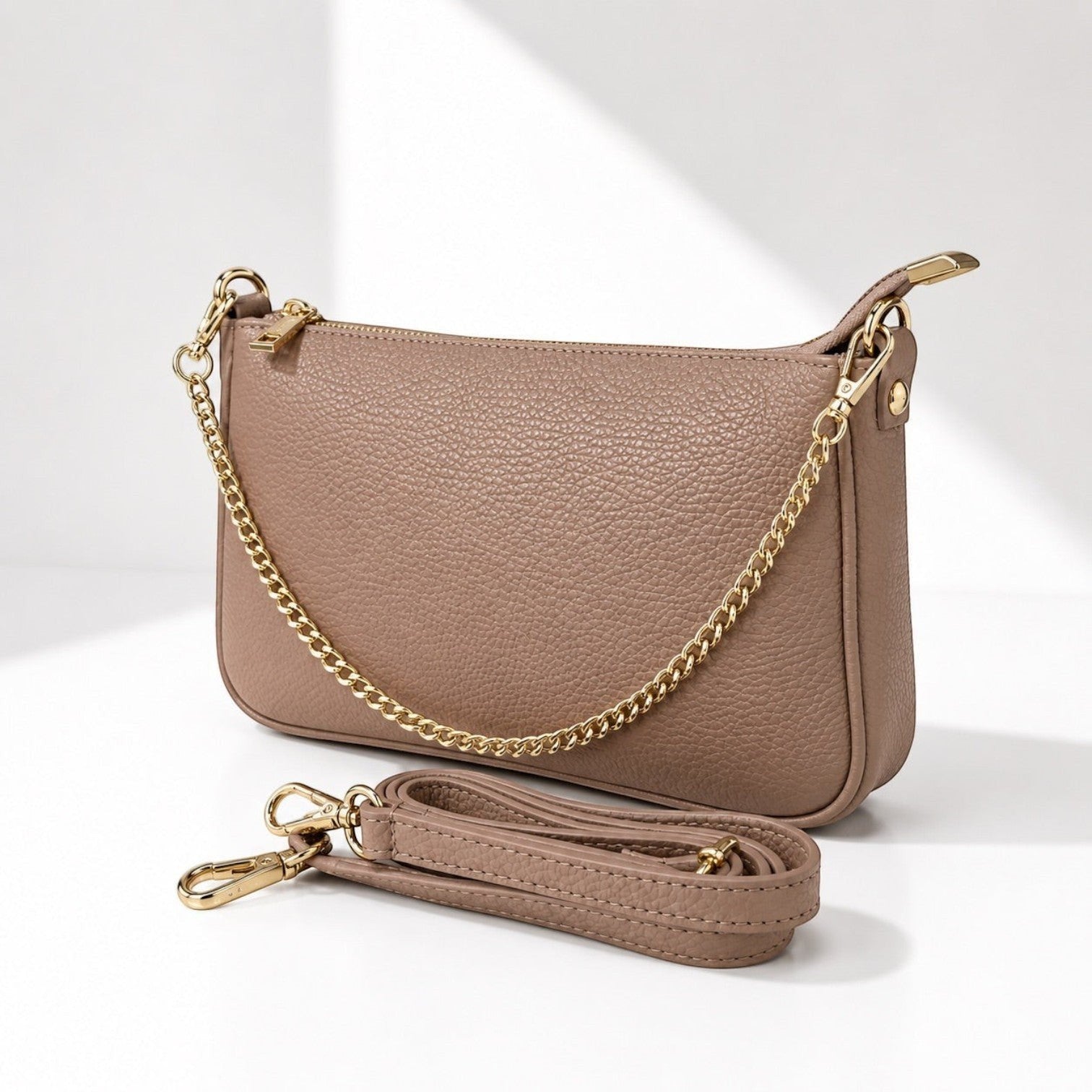 Borsetta Pito’s|Bag Bea in vera pelle martellata color tortora con catena metallica dorata e tracolla rimovibile