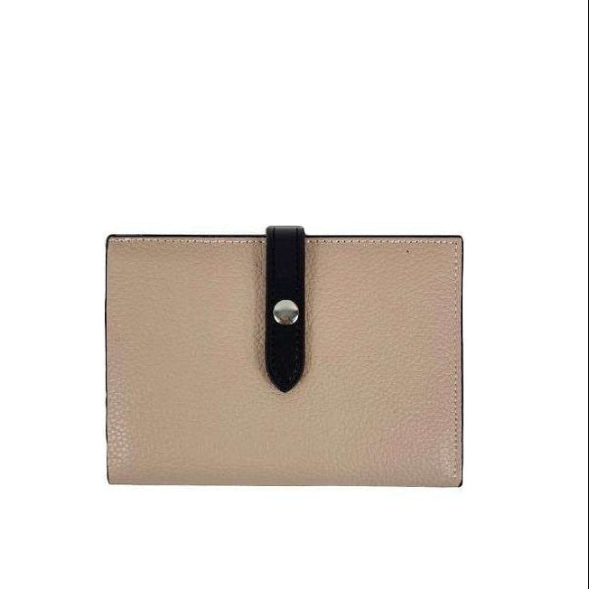 Portafoglio donna Pito’s|Bag in vera pelle bicolore beige e nero con chiusura a bottone a pressione.