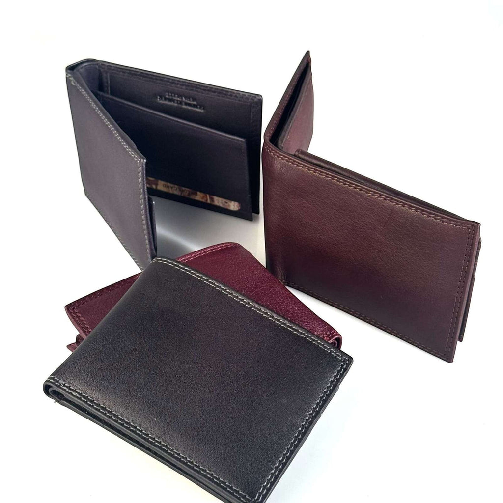 Portafogli Pito’s|Bag in pelle morbida small con cuciture artigianali, disponibili in nero, bordeaux e testa di moro.