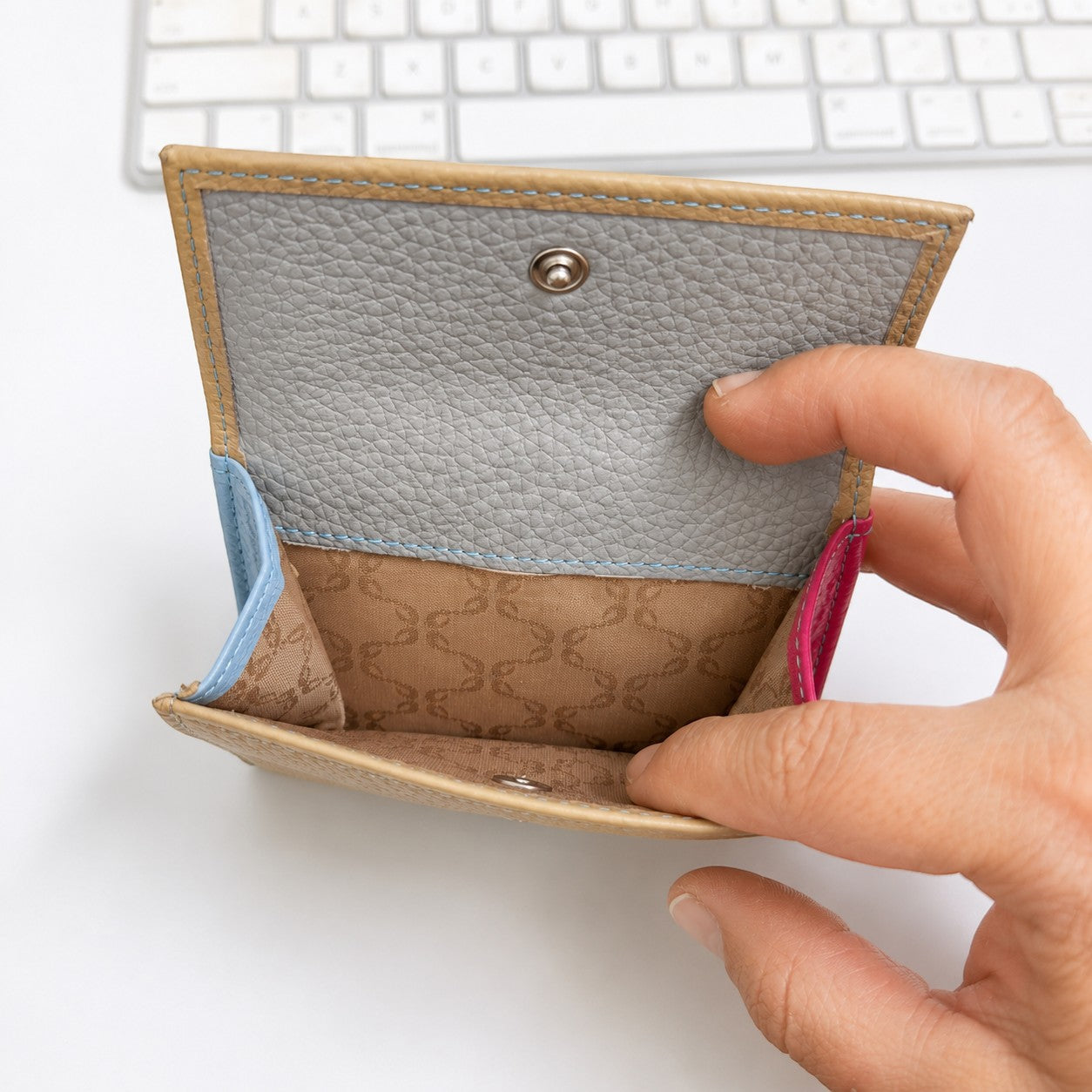 Portafoglio donna Pito’s|Bag Marinella in vera pelle multicolore con interno organizzato e dettagli a contrasto