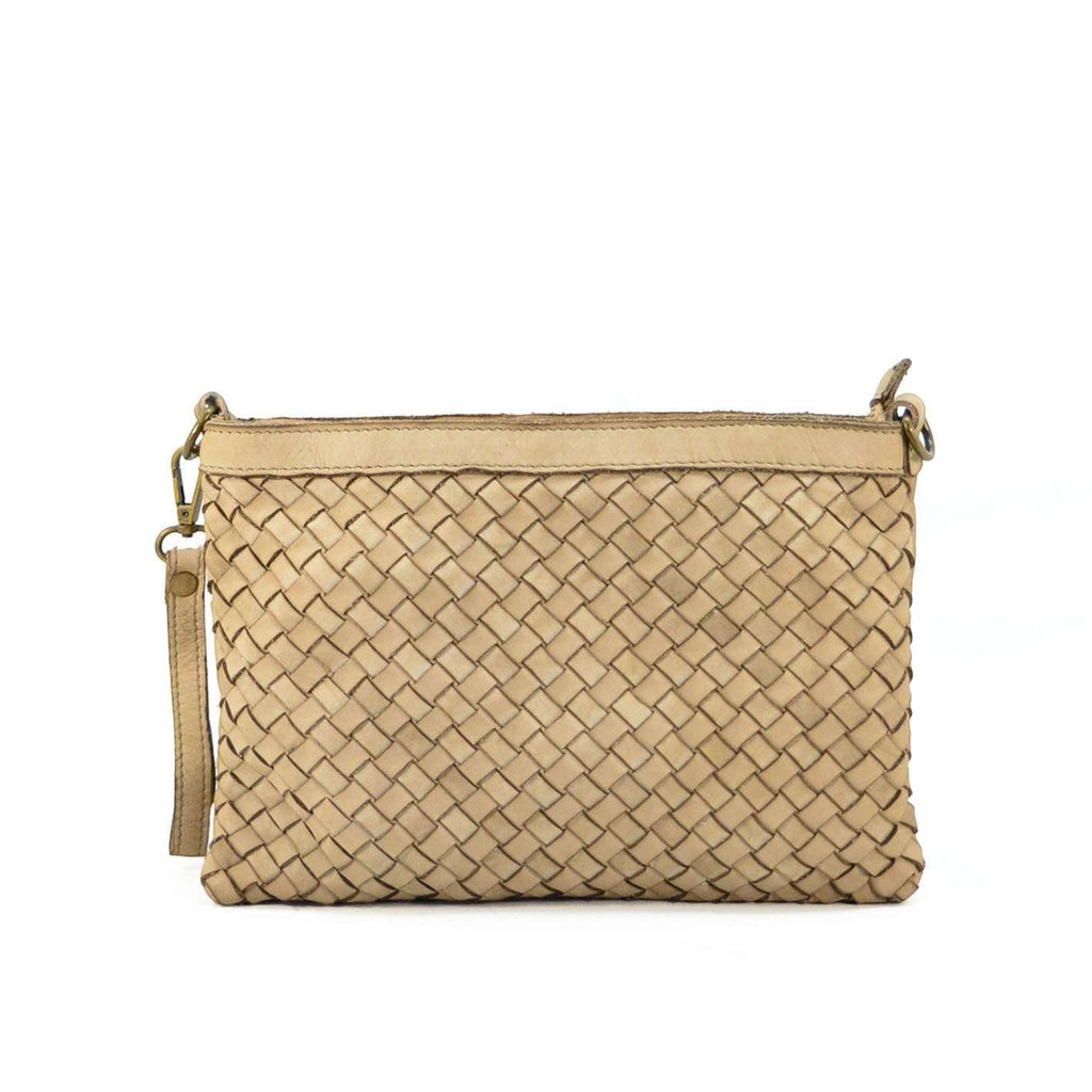 Pito’s|Bag Giovy, pochette in pelle di vitello color cuoio con lavorazione a intreccio e laccio da polso staccabile.