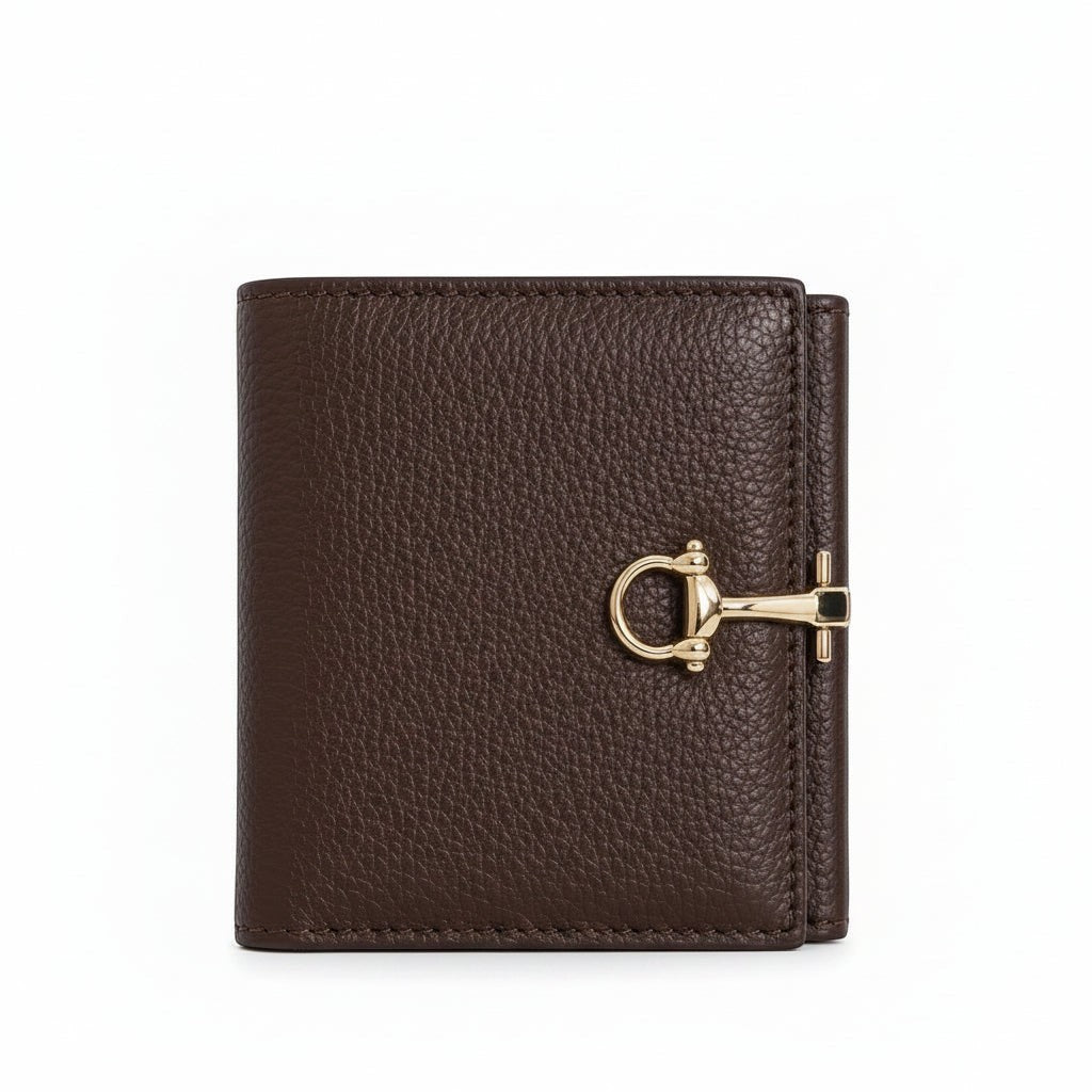 Portafoglio donna Pito’s|Bag Marinella in vera pelle marrone martellata con dettaglio metallico dorato frontale